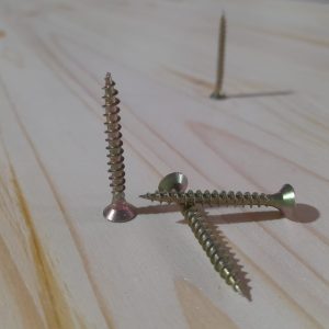 ברגים ודיבלים